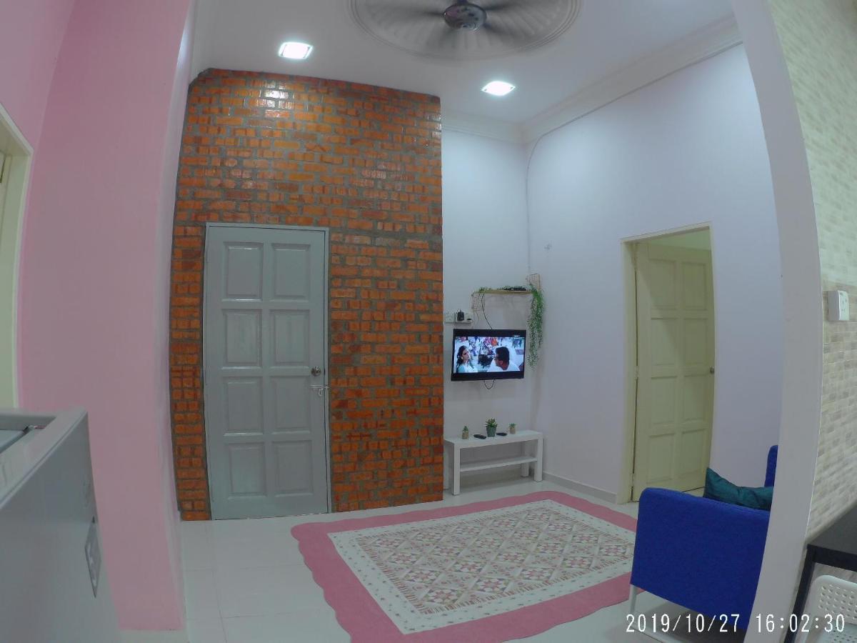 Holiday Homestay Dungun Buitenkant foto