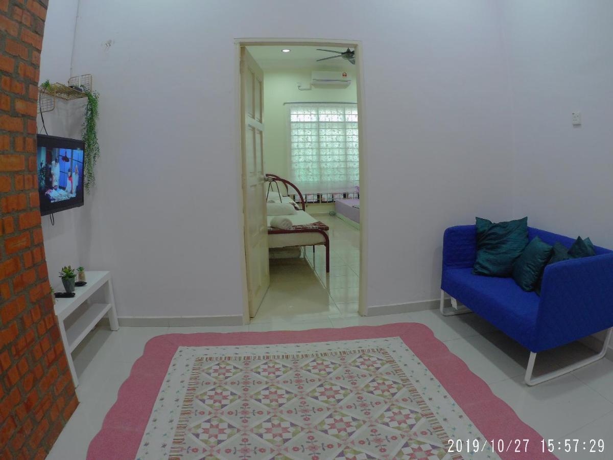 Holiday Homestay Dungun Buitenkant foto