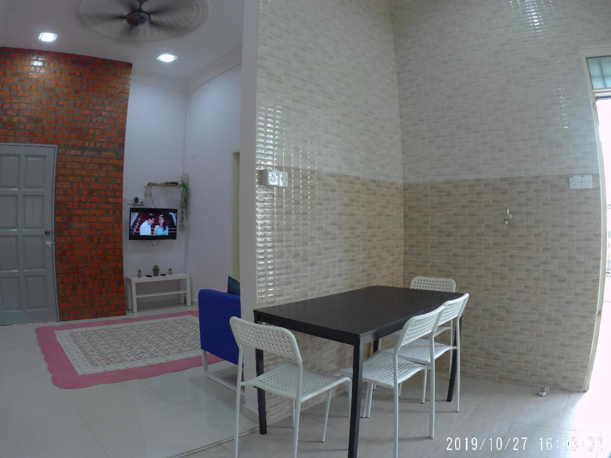 Holiday Homestay Dungun Buitenkant foto